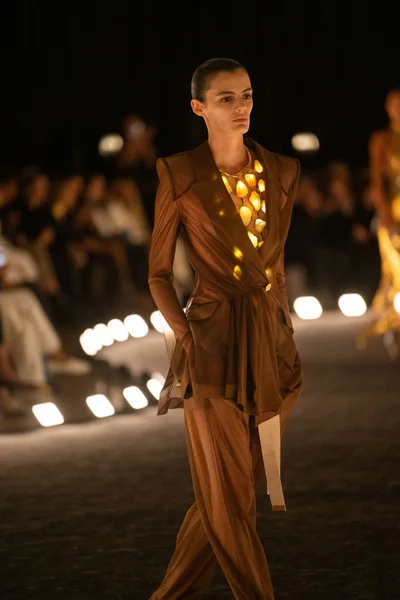 Look 40